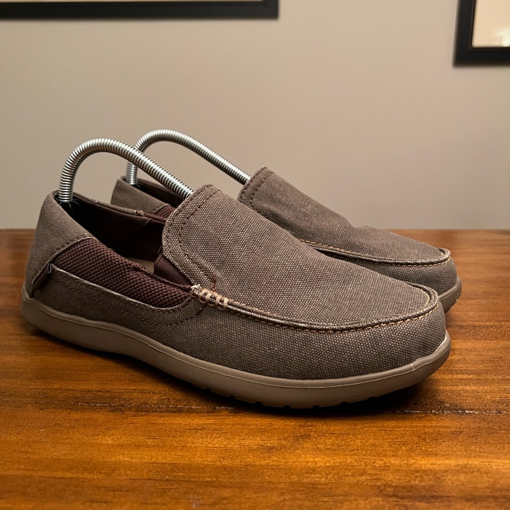 Crocs Mens 8 Charcoal & Light Gray Santa Cruz II Loafer Slip On Shoe
